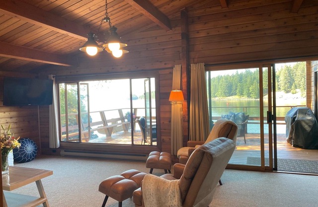 The April Point Harbour House BC approved accommodation on waterfront