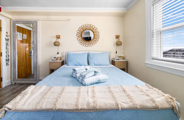 The Aqua Cove - Cozy Unit for Two - BEACH BLOCK