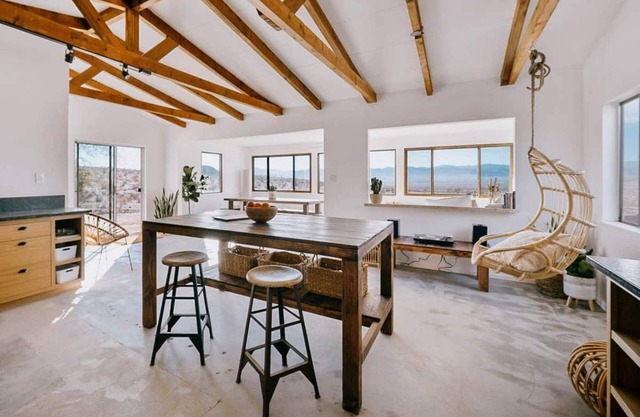 The Art House Joshua Tree / Spa / Cowboy Pool / AC