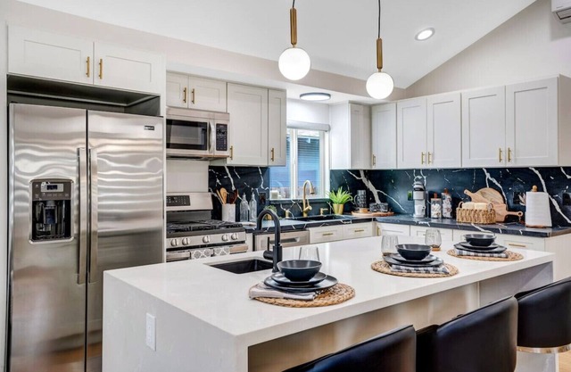 The Artisan - 3BR - Modern Retreat
