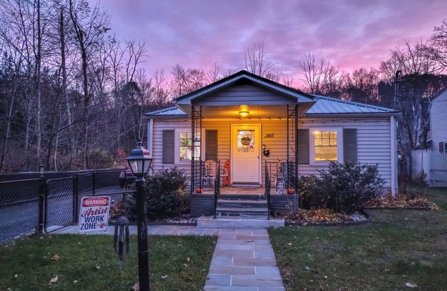The Artist Studio Loft - Poconos - Hot Tub