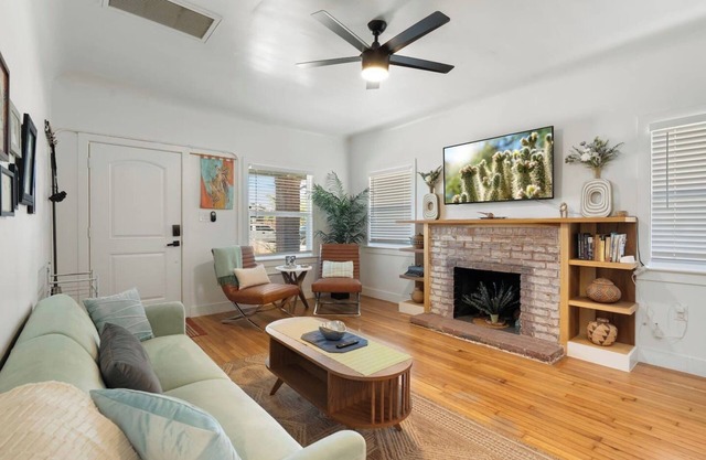 The aviary | Walkable W/BBQ and fire pit