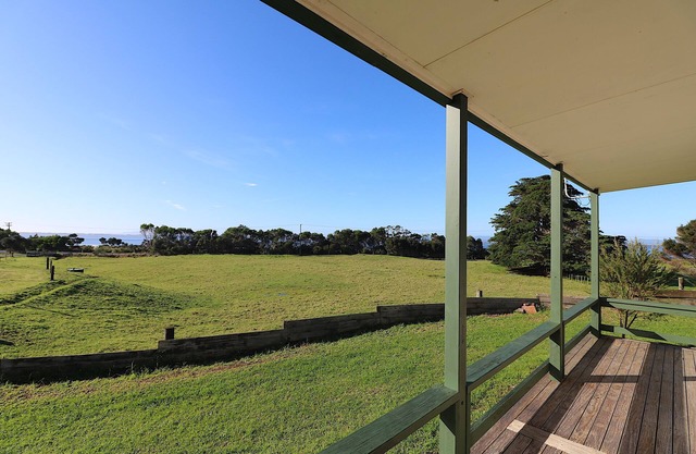 'The Bach' Relaxed Holiday Accommodation Kaimaumau