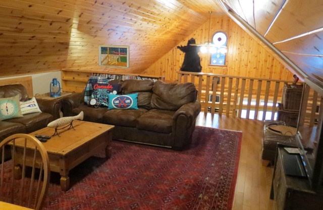 The Baker Retreat - log home in Lionshead, ON