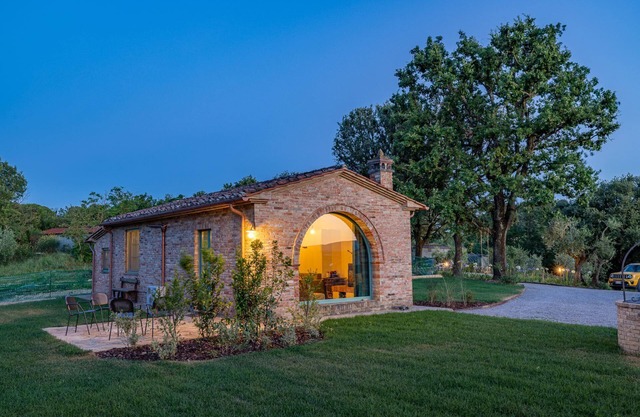 Podere Grotta Antica - Beautiful farmhouse immersed in the Val di Chiana