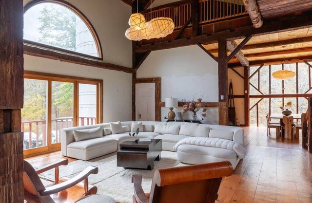 The Barn @Doodletown: Renovated Barn w/ Firepit