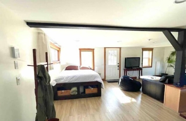 The Barn Manor with Manners