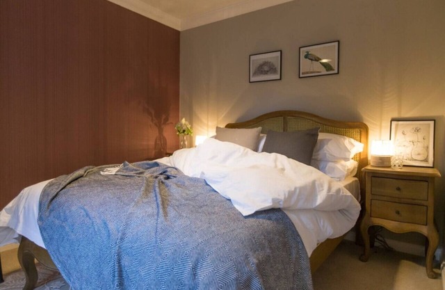 The Bath Apartments - Willoughby - Das geräumige georgianische Apartment im Zentrum von Bath!