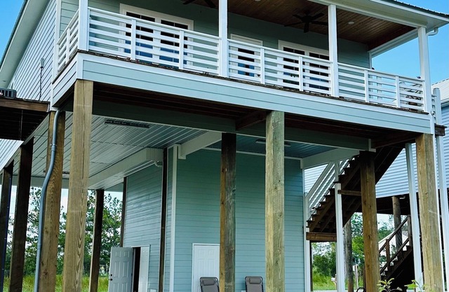THE BAY STAY – 3BR / 2BA Canal Home with Boat Pier, Fish Off Dock, Cart to Town