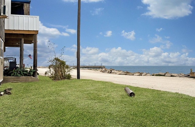 The Bayshore at Magnolia Beach
