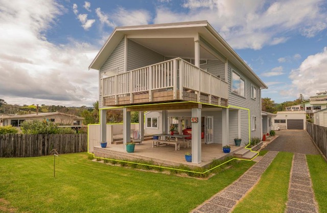 The Beach House - Kuaotunu Holiday Unit