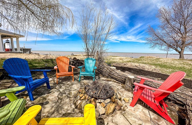 The Beach House: Vermilion