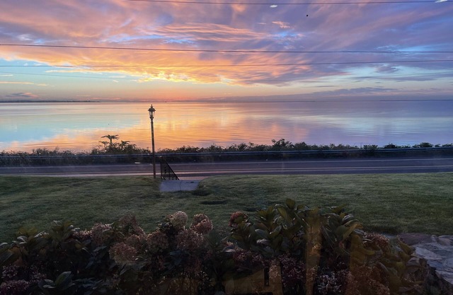 The Beachfront Sunrise Chateau!