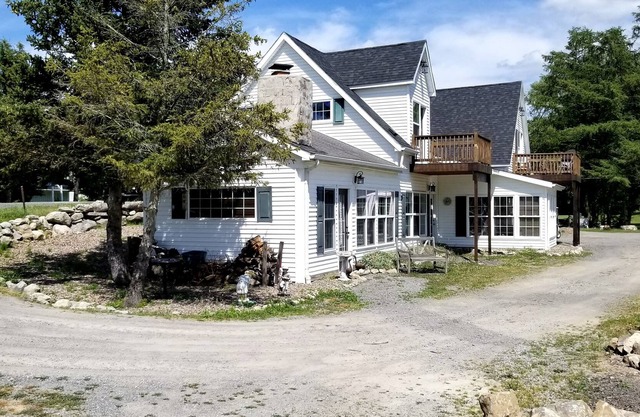 Airbnb-Umarmungsraum auf dem Golfplatz von Meadowbrook