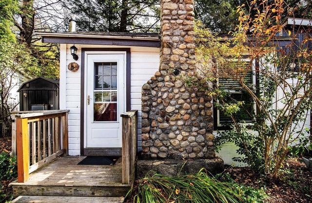 The Beaver Pond Riverside Getaway at the PEMICABINS