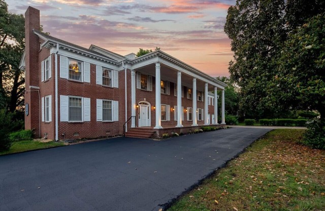The Beland Mansion with private suites awaits you