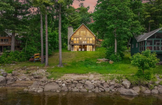 The Bellemark | Lakefront Cabin + Incredible Views