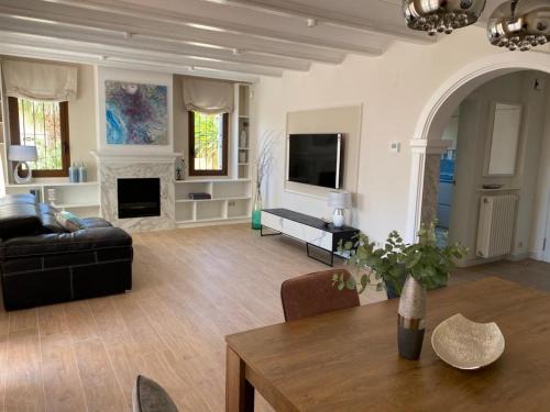 THE BEST HOLIDAY VILLA