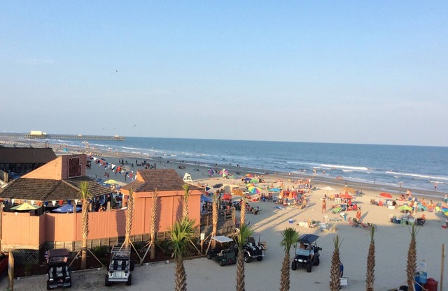 Tolle Aussicht auf das Meer, beste Lage, Strand direkt unter der Treppe!