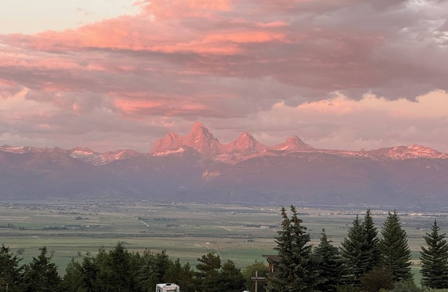 The best views in the Teton Valley with room for the entire crew to stay.