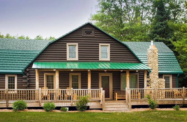 Wunderschöne Lodge inmitten der Pinien am malerischen Au Sable River!