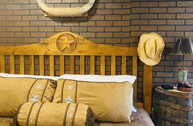 The Big Texan King! Free 72oz Steak*Airbnb