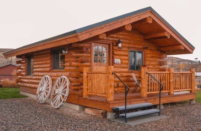 The Bighole Cabin at J&J Cabins