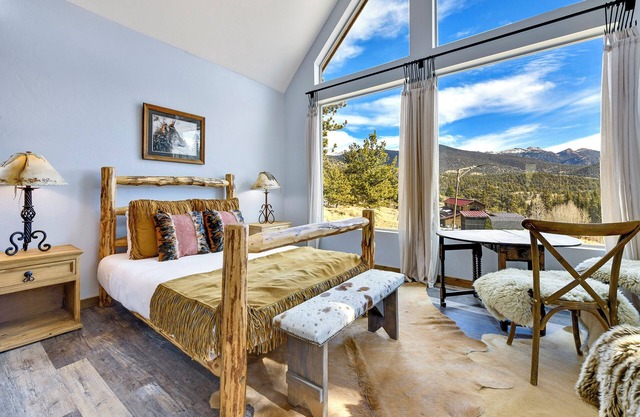 The Bison View Cabin at Bison Peak Lodge