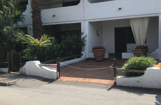 THE BLACK SANDS HOLIDAY HOUSE ist eine Zweizimmerwohnung inmitten der 2 Strände von Vulcano