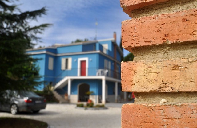 Das Blaue Haus im Herzen Siziliens zwischen Piazza Armerina und Caltagirone