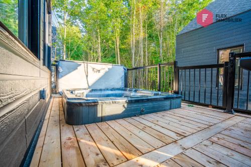 The Blue Pearl of Portneuf - Private hot tub Pool Trails Billiards