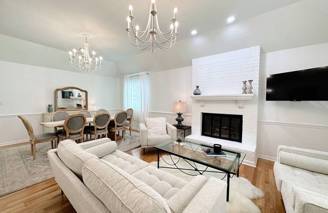 The Bluehouse In Robert - An Elegant Country Getaway