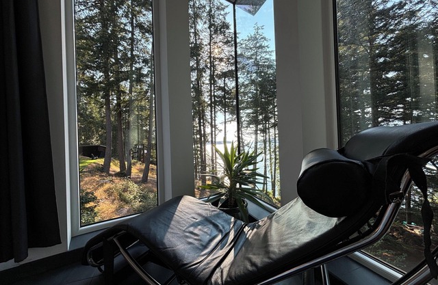 The Bluewater Retreat on Bowen Island with private beach access and ocean views