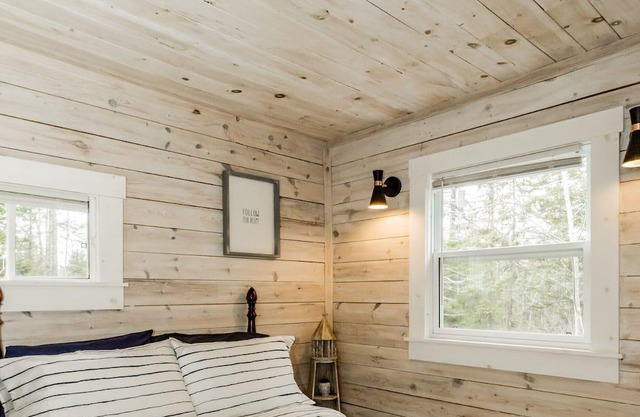 The Bluewood Escape Cottage Retreat - No Extra Cleaning Fee & Pet Friendly