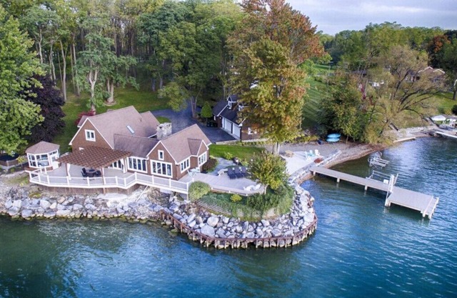 The Boat House - Cayuga Lake Oasis! Beautiful sunsets from the Hot Tub!