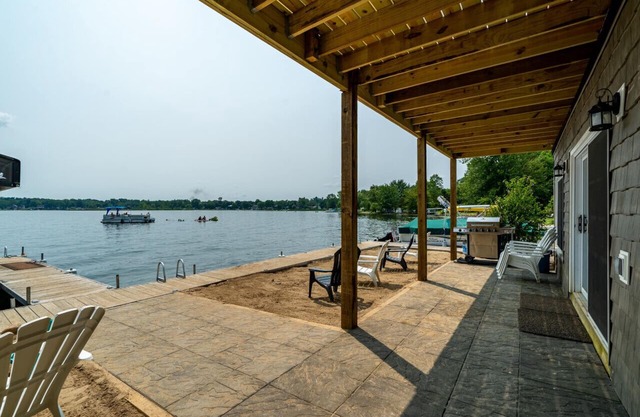 The Boathouse at Evans Lake