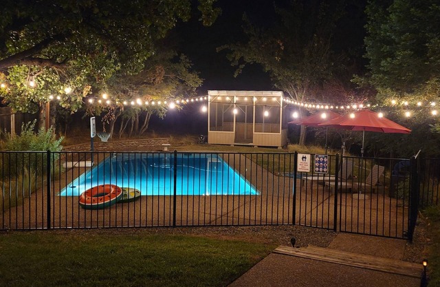 The Bostonian▪︎Pool💦Hot Tub🌀 Arcade🎮Billiards🎱