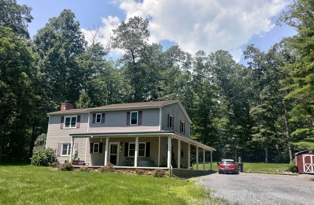 The Branch Bike House - Rad Shenandoah Retreat