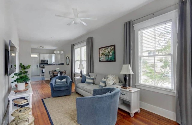 The Broad House, Historic | Renewed | Cozy
