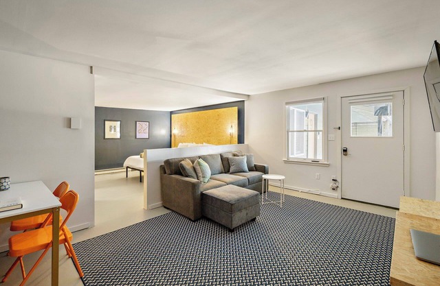 The Brooks Motel: Exceptional Suite