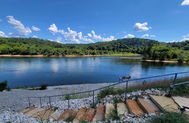 The Brown - Cabin 1 - Amazing White River frontage views!