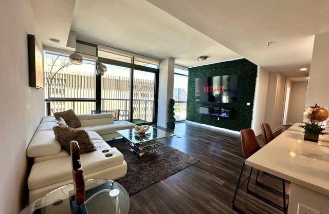 The Buckhead Luxe Sum