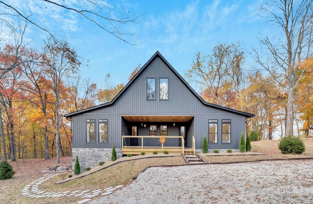 The Buffalo at Whiskey Ridge Cabins; Luxury in the woods