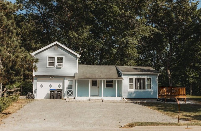 The Bungalow on Lake Drive
