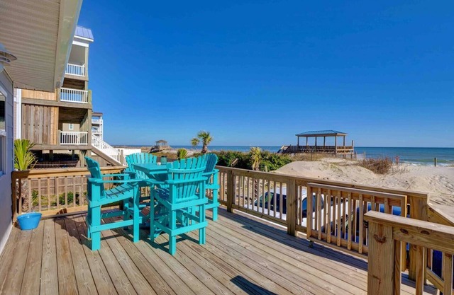 The Bungalows A- Beachfront - Dog Friendly - Gazebo – Bikes