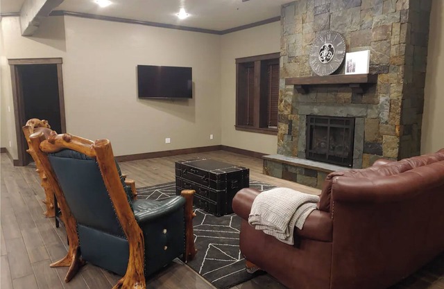 The Bunkhouse, charming 2-bedroom farmhouse