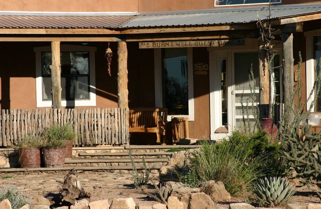 Die Bunkhouse Lodge auf der Chesser Ranch