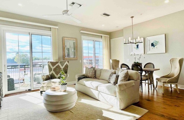 The Butler, 2BR Luxury Condo by Velvet Ditch Villas