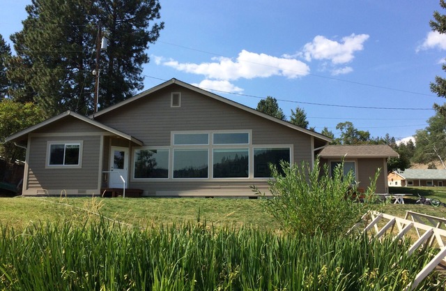 The Cabin at Curlew Lake - beautiful home with private dock