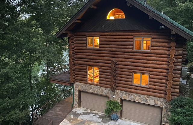 The Cabin on Fontana Lake Lake Front Paradise in the Smokies